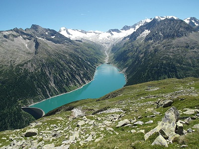 Stausee zur Ökostromerzeugung mit Wasserkaft Stausee